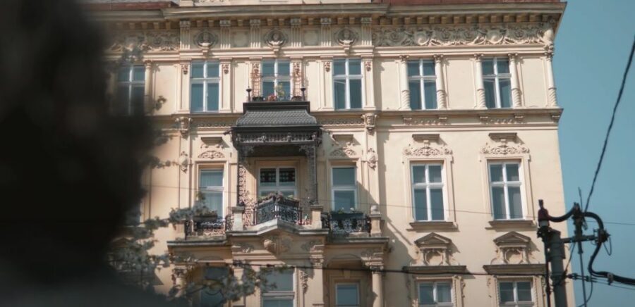 Vienna: 2-Hour Historical Crimes Guided Walking Tour - Over ten locations: why the guide matters more than any single stop