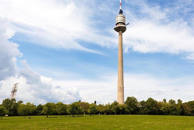 Vienna 40 Minutes Helicopter Tour for 2 - Starting in Stockerau: where the flight actually begins