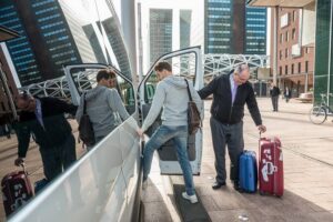 Vienna Airport Departure Transfer (Hotel to Vienna Airport) - Timing that matters: what the 15-minute waiting time really means