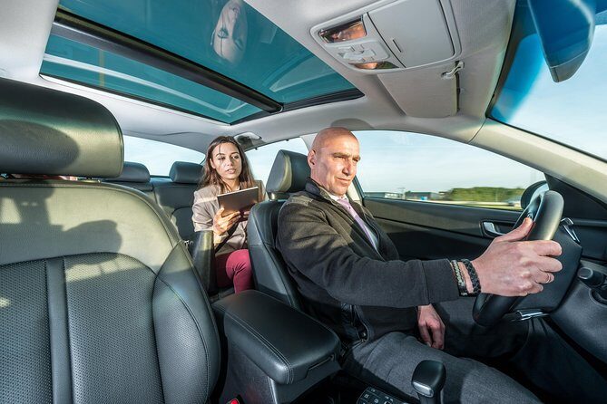 Vienna Airport Departure Transfer (Hotel to Vienna Airport) - Communication that reduces stress: WhatsApp and on-time habits