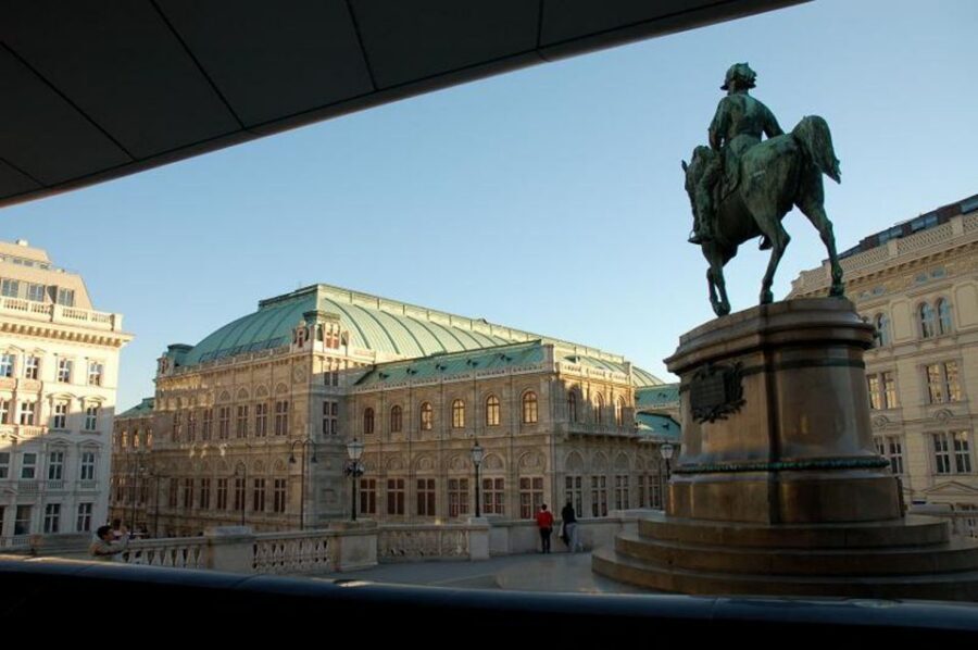 Vienna and Skip-the-Line Schönbrunn Palace Private Tour - A Chauffeured Ringstraße Drive That Makes Vienna Make Sense