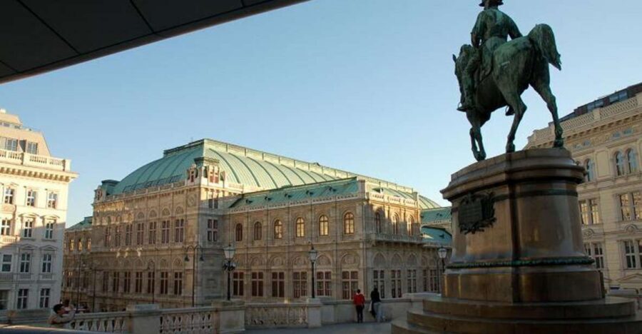 Vienna and Skip-the-Line Schönbrunn Palace Private Tour - Ringstraße Monuments: Operahouse, Parliament, City Hall, and More