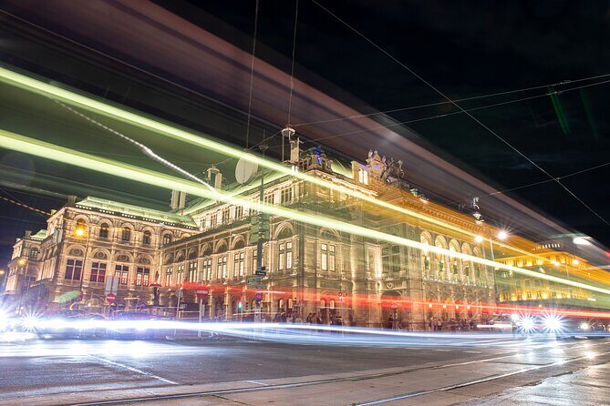 Vienna at night! Private photo tour of Vienna's most beautiful buildings - Timing, Walking, and What to Wear on a Chilly Central Vienna Night