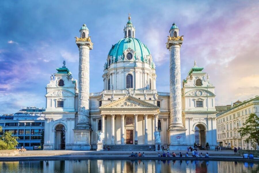 Vienna Audioguide - TravelMate app for your smartphone - St. Stephen’s Cathedral (Stephansdom): a landmark you’ll revisit with better eyes