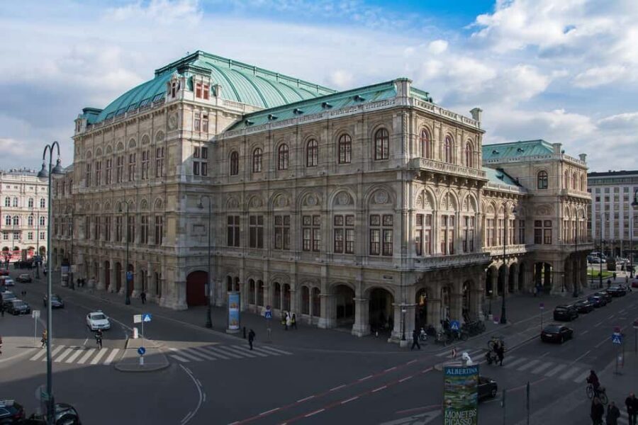 Vienna: Best of Vienna in 2 Hours with a Local - Schönbrunn Palace: gardens, Gloriette views, and that Mozart detail