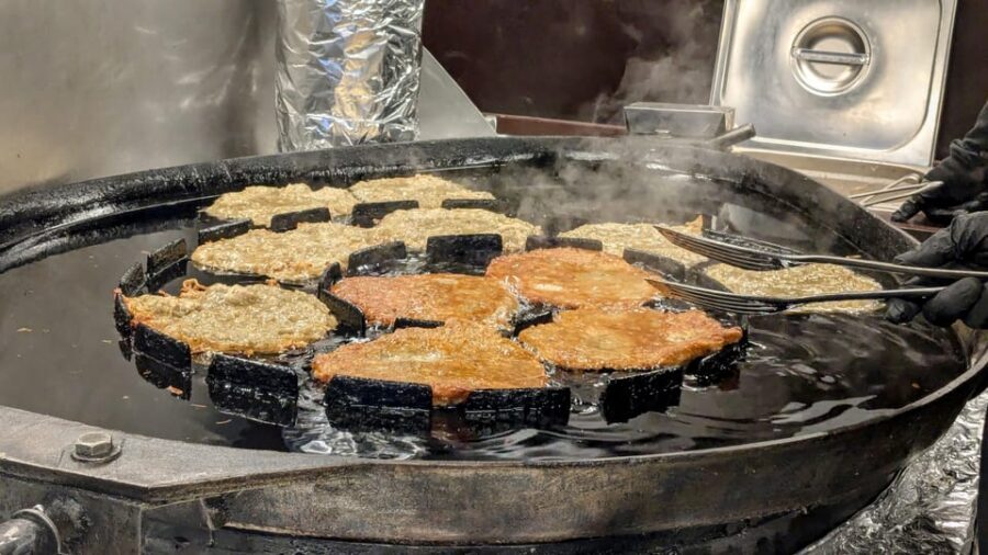 Vienna: Christmas Market Food and Drinks Tour - Key points you’ll care about