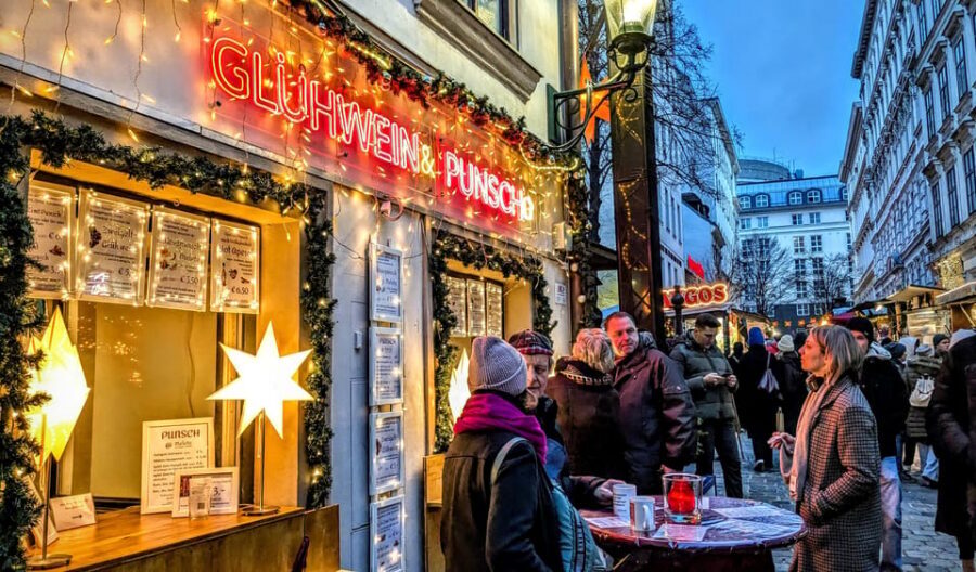 Vienna: Christmas Market Food and Drinks Tour - What you’ll eat: Austrian comfort classics, sweet and savory