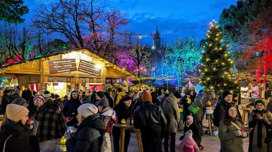 Vienna: Christmas Market Food and Drinks Tour - Warm drinks included: Glühwein and Punsch, plus non-alcoholic options