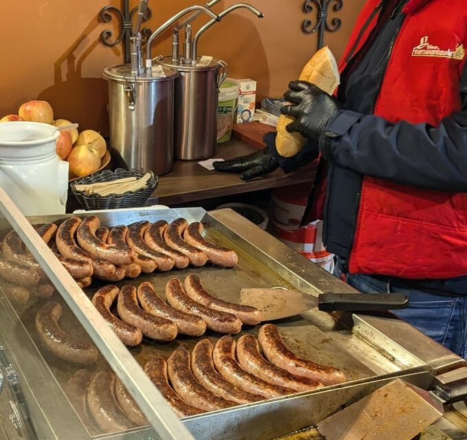 Vienna: Christmas Market Food and Drinks Tour - Four markets, four moods: how the route avoids the worst crowd pressure