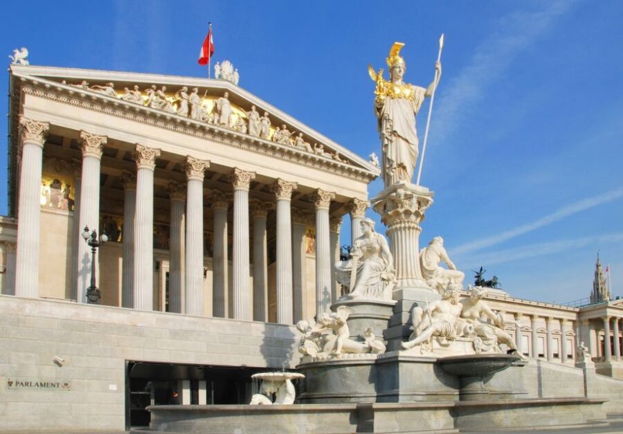 Vienna: City Center Guided Walking Tour - Key highlights worth showing up for