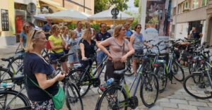 Vienna: City Highlights Guided Bike Tour - Start at Piaristengasse, Then Get Oriented Fast