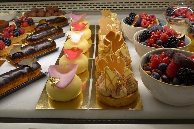 Vienna Coffee, Cake & Pastries Tour with Local Stories - Meeting at Jasomirgottstraße: the easy start point