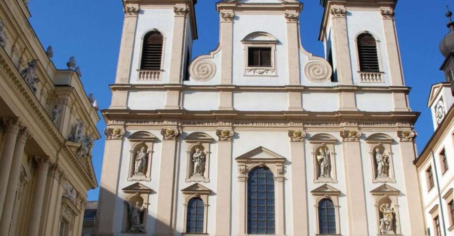 Vienna: Courtyards & Hidden Places Walking Tour - Key things to look forward to