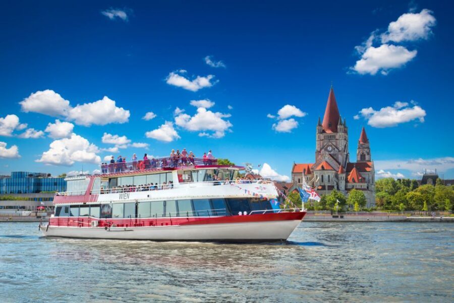 Vienna: Cruise and Schnitzel Tour - Who this tour is best for