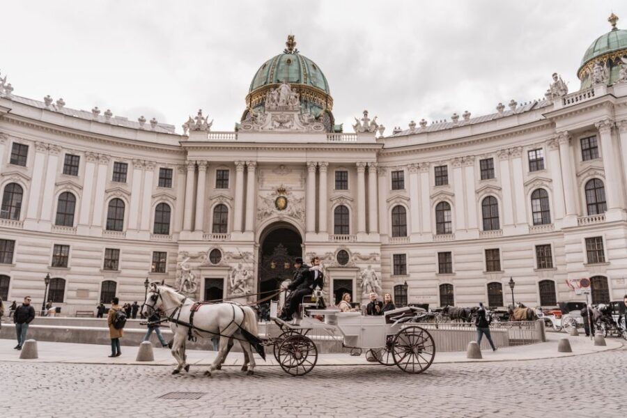 Vienna: Culinary Horse-Drawn Carriage Experience - A Vienna Horse-Drawn Ride That Feels Like a Meal (Not a Bus Tour)