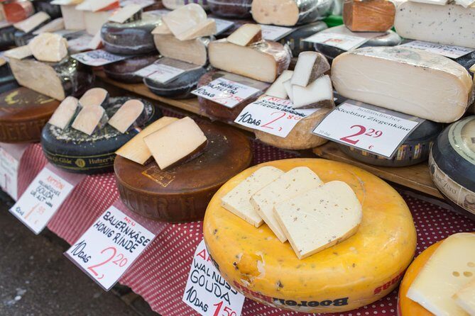 Vienna for Food Lovers: Cafés, Markets & Austrian Cuisine - Start at Jasomirgottstraße and get your bearings the local way