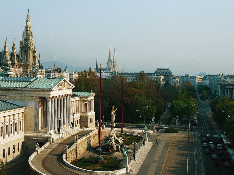 Vienna: Full-Day Private Tour including Schönbrunn Palace - Who this full-day Vienna tour suits best