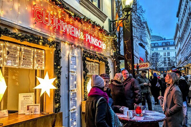 Vienna Guided Christmas Market Food and Drink Tour - Timing, group size, and how to get the most out of the pacing