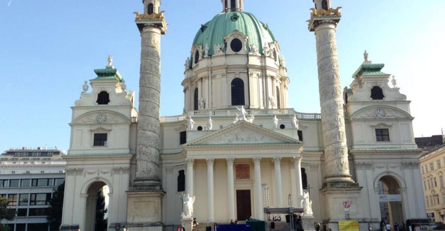 Vienna: Guided E-Bike Tour - Where you start: Franz-Josefs-Kai 45 meeting point setup