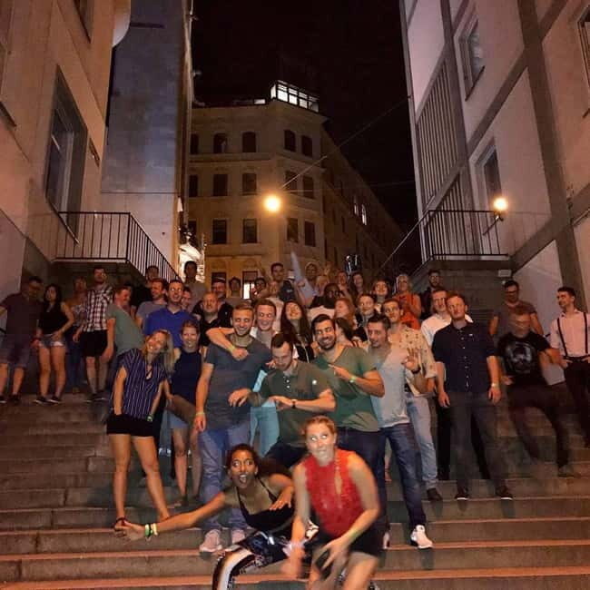 Vienna: Guided Pub Crawl with Club Entry - Stop 3: Stehachterl / Magazine Bar for a cocktail-bar-style vibe