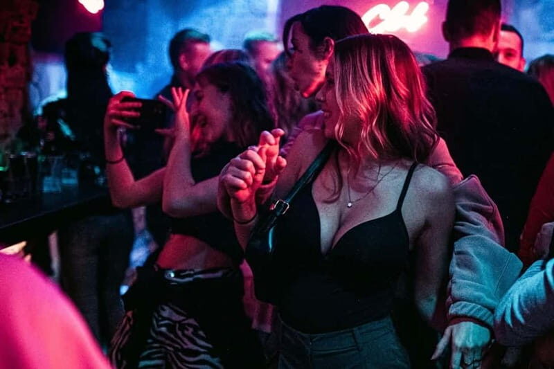 Vienna: Guided Pub Crawl with Club Entry - The included drinks and why the value can feel great