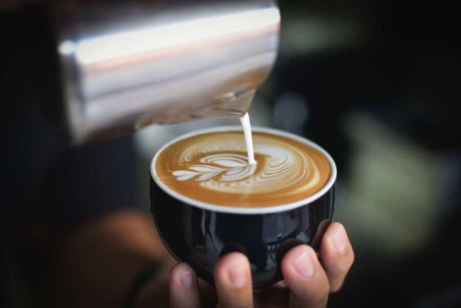 Vienna: Guided Viennese Coffee-House Tour - What you’ll actually taste: Melange, Einspänner, and friends