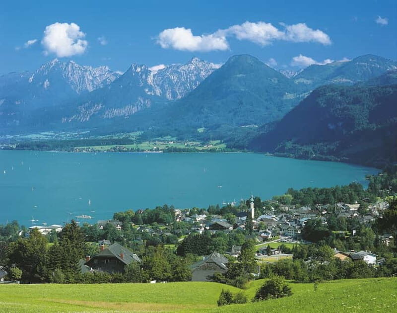 Vienna: Hallstatt, Salzburg, Melk, Alps & Lakes Day Trip - Wachau Valley and Melk Abbey: the Danube moment