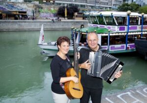 Vienna: Heurigen Cruise with Viennese Songs and Buffet - Meeting Point and First Moments on DDSG Blue Danube