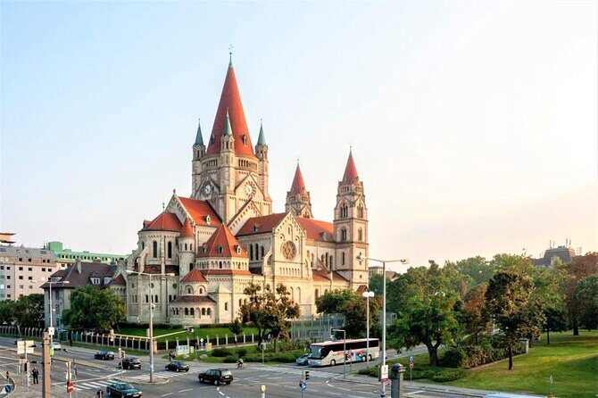 Vienna Highlights: Private Guided Walking Tour - Key points before you go