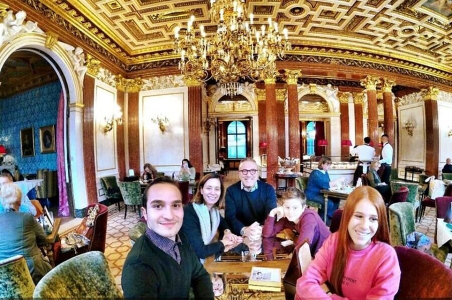 Vienna: Highlights Walking Tour with a Local Guide - A quick Danube photo stop: small break, big perspective