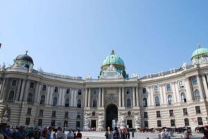 Vienna: History Highlight Walking Tour - Starting at Loos Haus: Where the Walk Begins