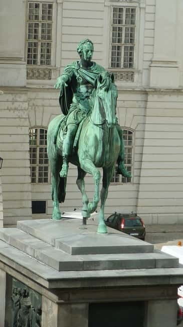 Vienna: History Highlight Walking Tour - Michaelerplatz Excavations: Roman Vienna and Why It Matters