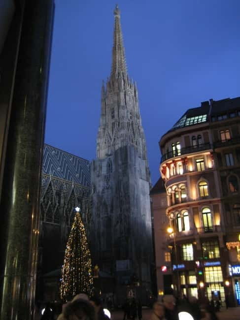 Vienna: History Highlight Walking Tour - Hofburg Palace and the 555,000 m² Grounds You Walk Past