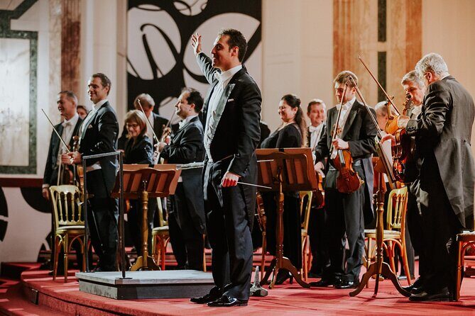 Vienna Hofburg Orchestra: Mozart Strauss Concert at Konzerthaus - What you’ll see on stage: orchestra, singers, and the show factor