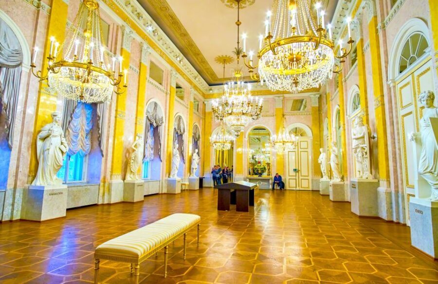 Vienna: Hofburg Palace and Sisi Museum Skip-the-Line Tour - Go longer (4-hour option): Old Town walk with St. Stephan’s Cathedral sights