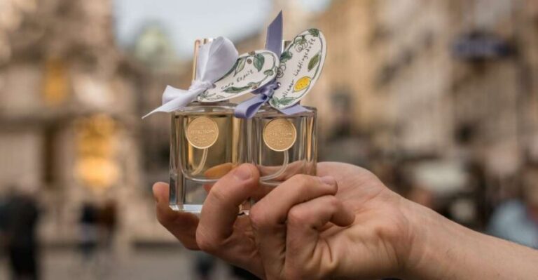 Vienna: KuK Perfumery Filz - Viennese Perfume Tasting - Finding the Tasting Experience (and How the Separate Entrance Helps)