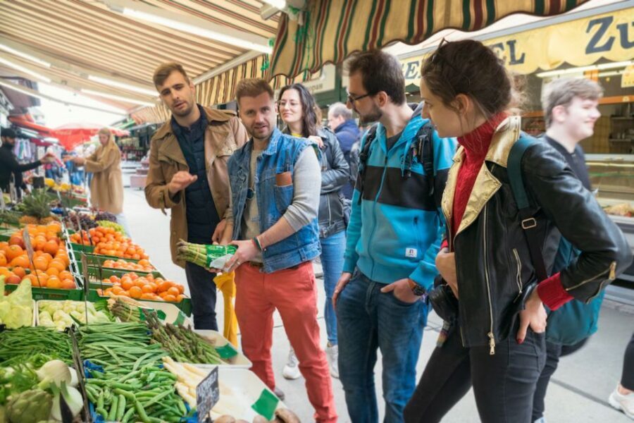 Vienna: Naschmarkt Guided Food Tour - The Naschmarkt flavor tour: olives to salami (and beyond)