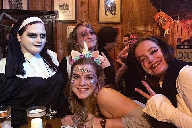 Vienna Nights Pub Crawl - The walking rhythm: why the 5–15 minutes between stops matters