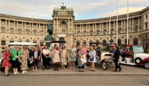Vienna: Old Town Sightseeing Tour in a Vintage-Style E-Car - The Starting Point: Radisson Blu Style Hotel and First Stops