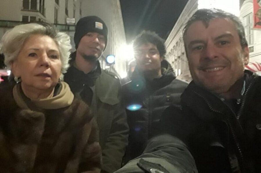 Vienna: Old Town Walking Tour with a Local Guide - Meeting at Albertinaplatz and Spotting Your Guide Fast