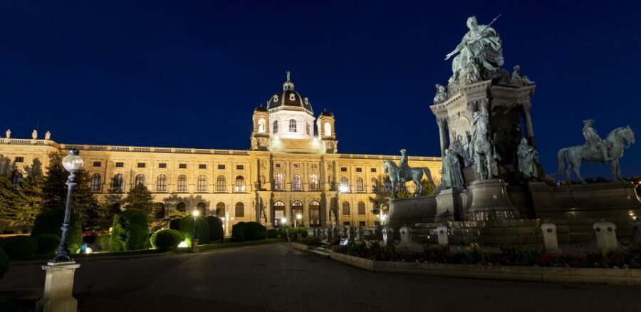 Vienna: Panoramic Night Tour by Bus - Why Vienna Looks Best After Dark From a Bus