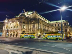 Vienna: Panoramic Night Tour by Bus - The 1-Hour Route: Ringstrasse to the Opera, With Key Stops