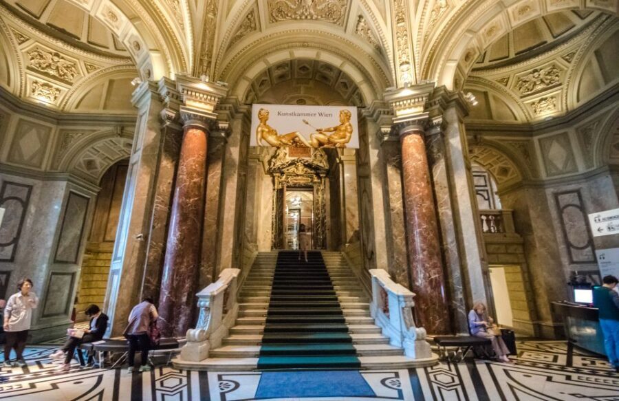 Vienna PASS: All incl. Sightseeing Pass for 85+ Attractions - Schönbrunn Palace and Zoo: the classic day that can pay off fast