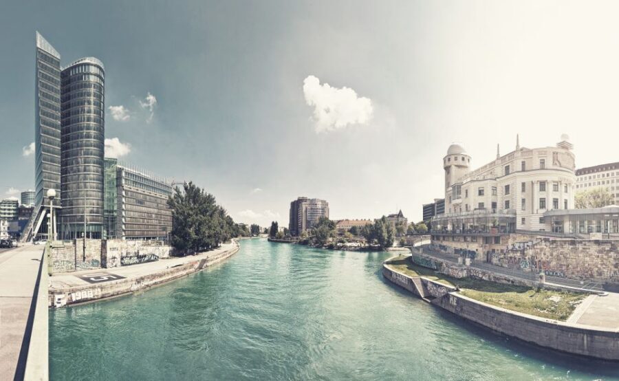 Vienna: Private 3-Hour City Highlights Van Tour - A 3-hour private van tour: what you actually cover