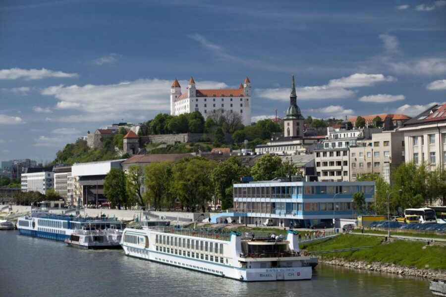 Vienna: Private Day Trip to Bratislava with Hotel Transfers - Price and value: what $352 per person buys you