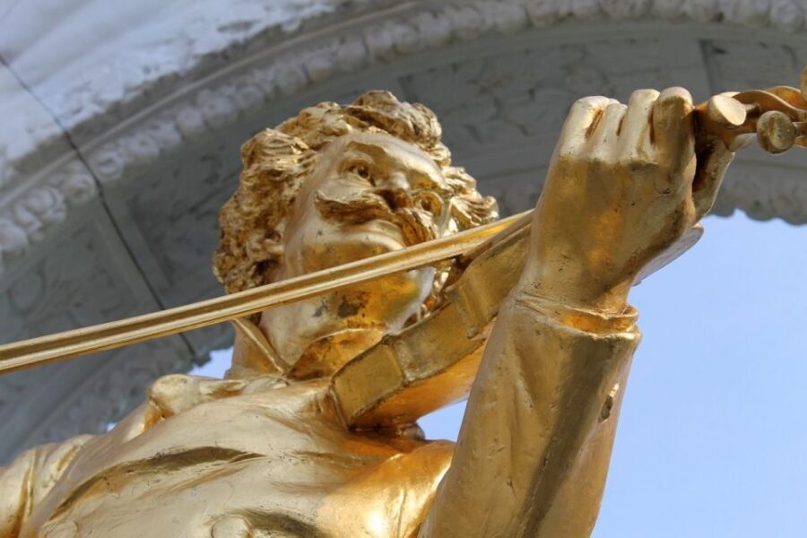 Vienna Private Walking Tour including State Opera - The big empire stories: Holy Roman, Austro-Hungarian, and the Second Republic
