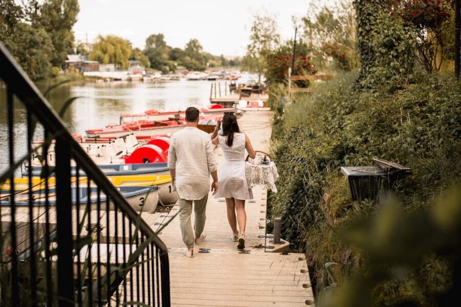Vienna: Retro Boat Tour on the Danube River with Picnic - Where the Weather Fits In: The Old Danube Climate Pocket