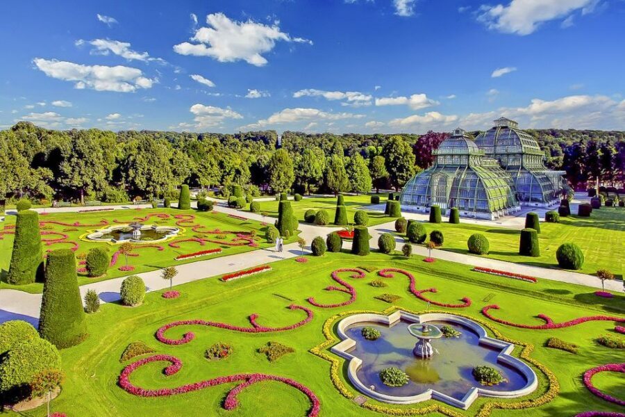 Vienna: Schönbrunn Palace & Gardens Skip-the-Line Tour - The 22 stateroom walkthrough: how the guide turns rooms into stories