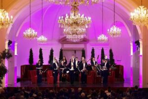 Vienna: Schönbrunn Palace Tour at 7 PM & Classical Concert - Self-Guided Audio Tour: Pace, Headsets, and 24 Rooms