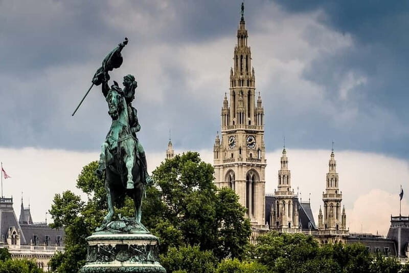 Vienna: Sightseeing Tour in an 8 seats electric classic car - Heldenplatz and Hofburg: Big Public Squares, Easy Views